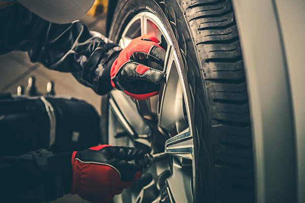 Understanding the Difference Between Seasonal Tire Pressure Drop and a True Puncture